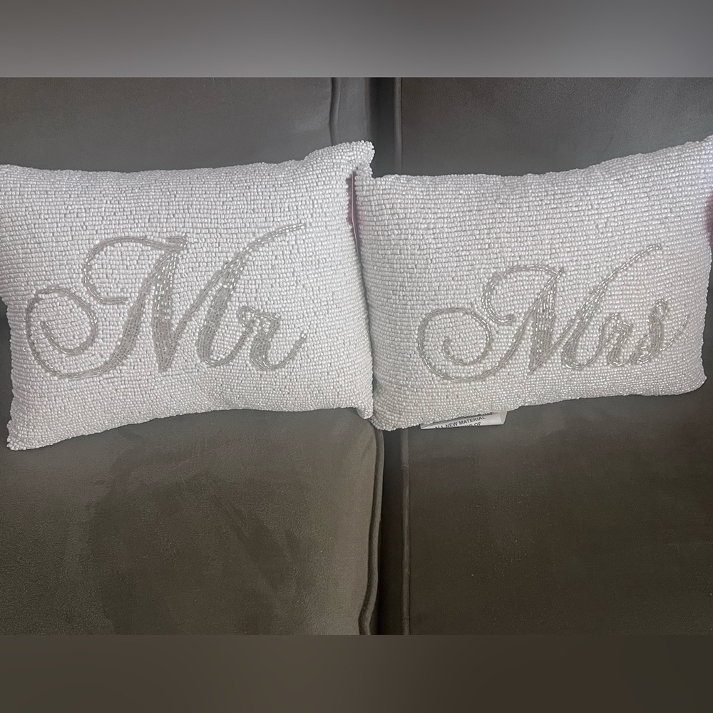 White 'Mr & Mrs' Decorative Pillows